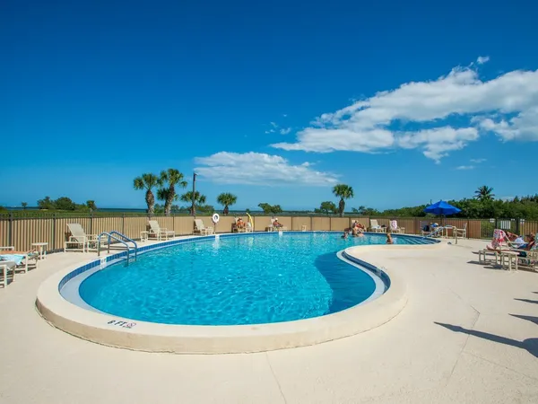 $2,200 | 6240 East Mirror Lake Drive, Unit 201, Sebastian, FL 32958