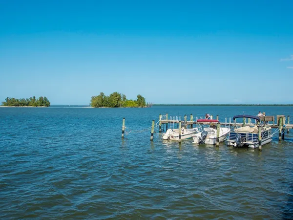 $2,200 | 6240 East Mirror Lake Drive, Unit 201, Sebastian, FL 32958