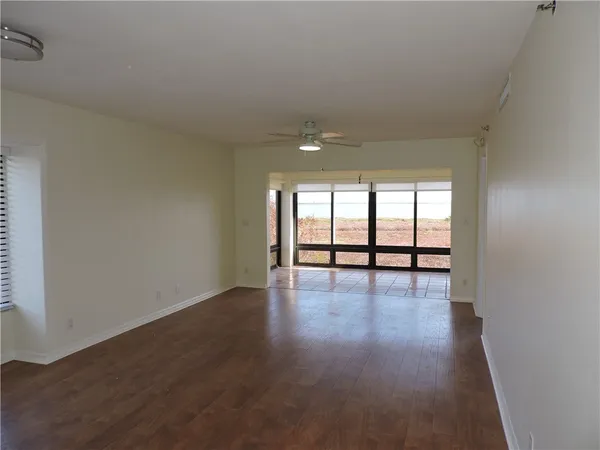 $2,200 | 6240 East Mirror Lake Drive, Unit 201, Sebastian, FL 32958