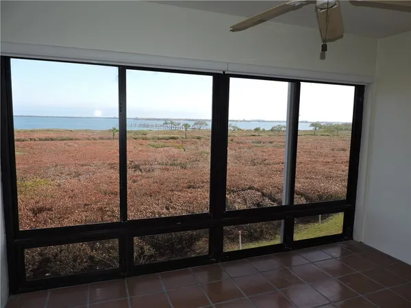 $2,200 | 6240 East Mirror Lake Drive, Unit 201, Sebastian, FL 32958