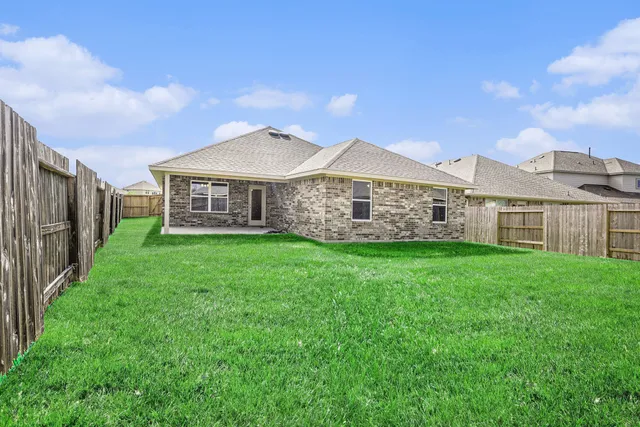 $309,900 | 13721 Seneca Lk Drive, Texas City, TX 77568