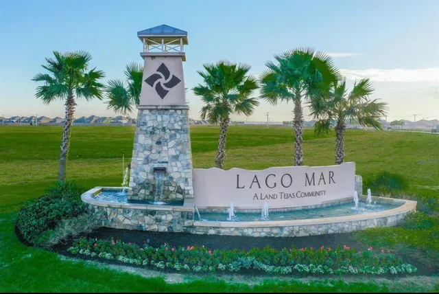 $309,900 | 13721 Seneca Lk Drive, Texas City, TX 77568