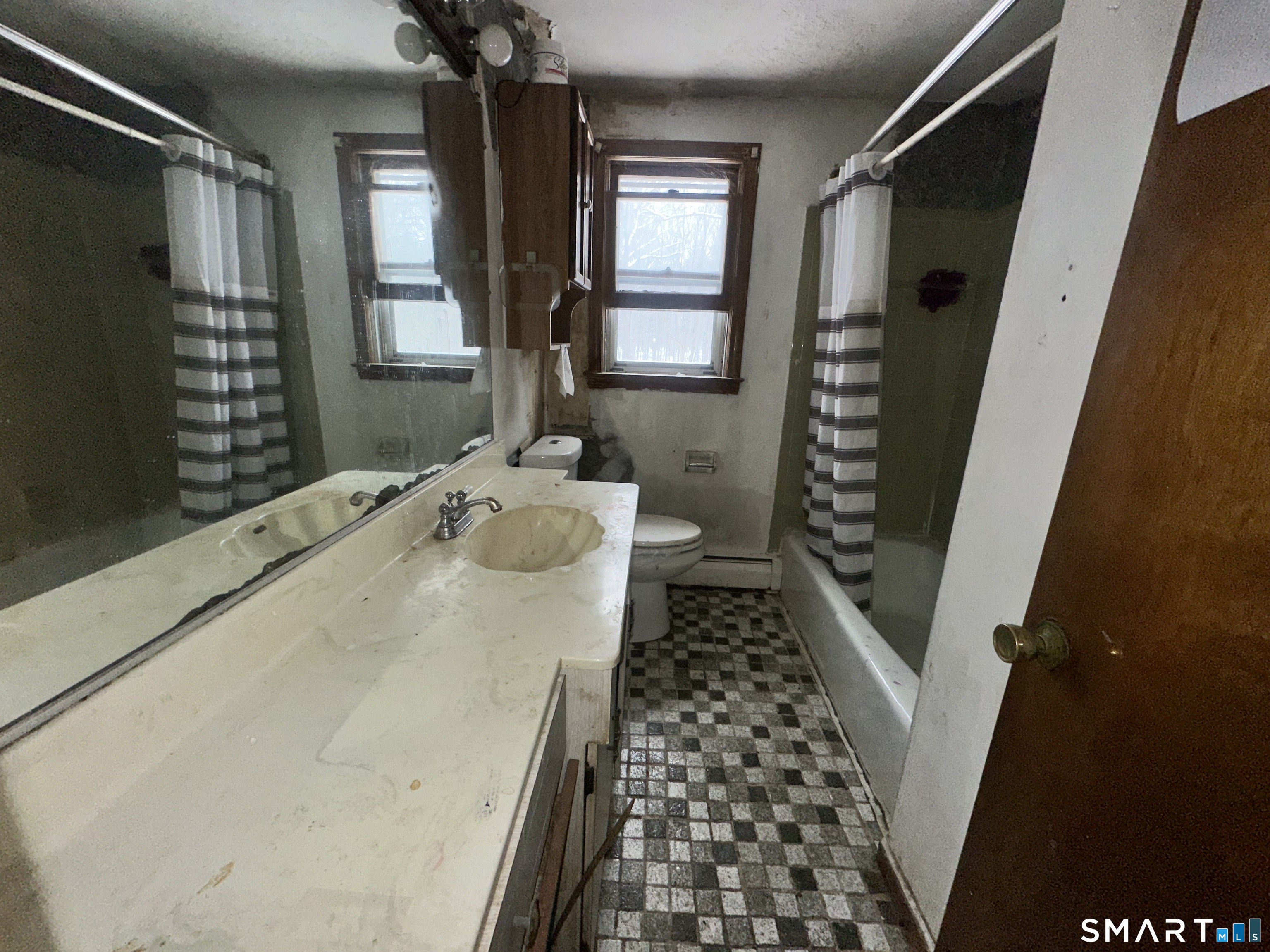 17 Forest Lane Bloomfield, CT 06002 - Photo 3 of 9