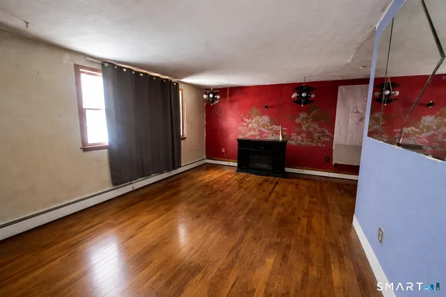 $249,900 | 17 Forest Lane, Bloomfield, CT 06002