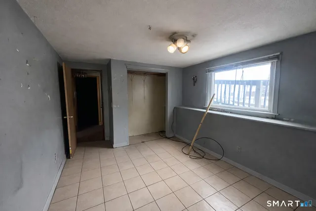 $249,900 | 17 Forest Lane, Bloomfield, CT 06002