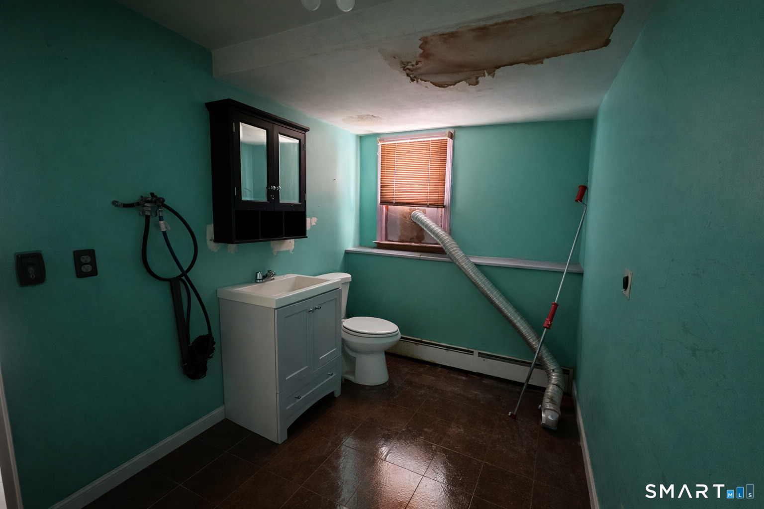 17 Forest Lane Bloomfield, CT 06002 - Photo 8 of 9