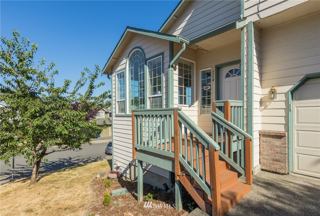 1114 South 35th Street Renton, WA 98055 - Photo 2 of 25
