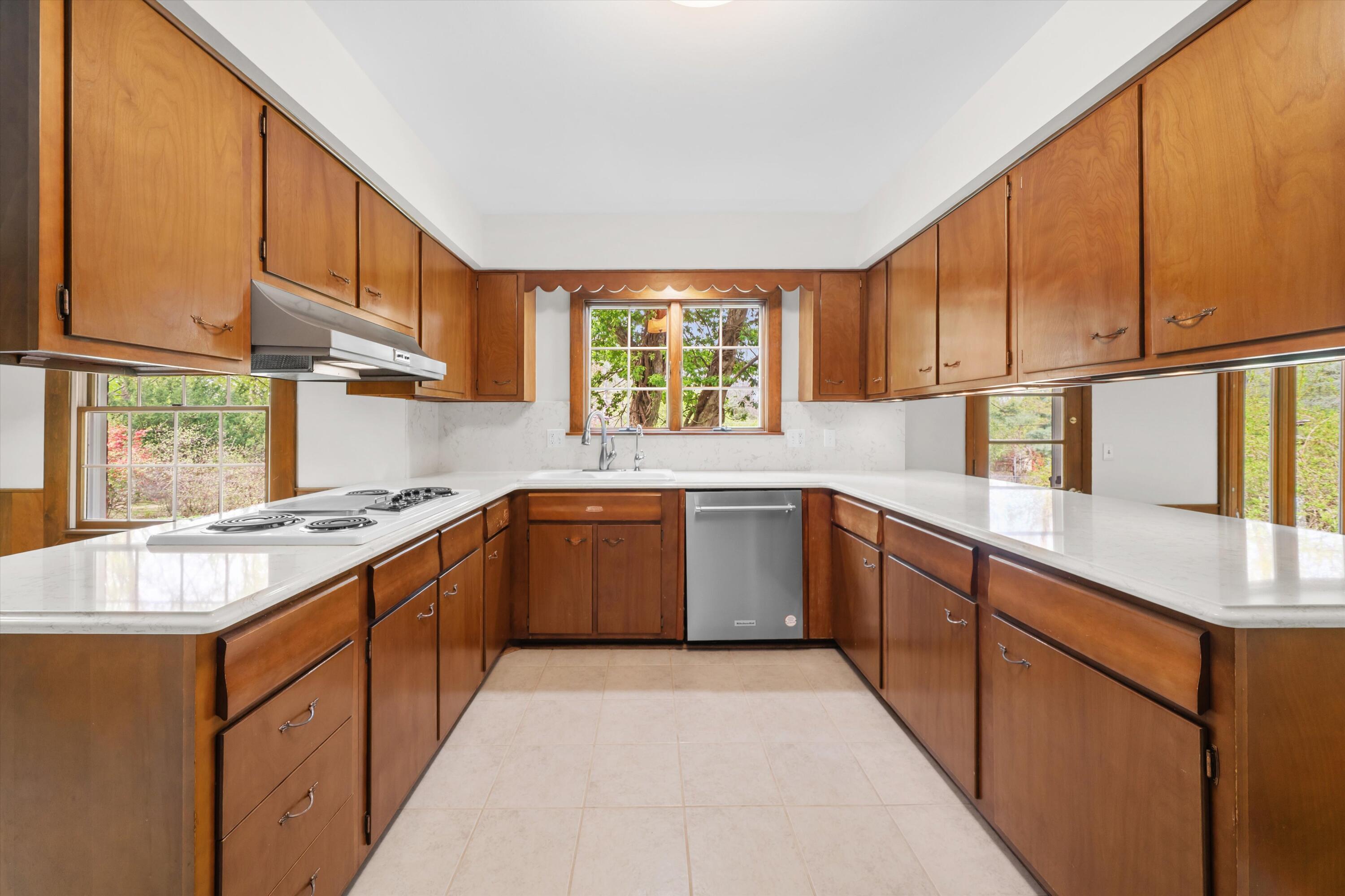1376 Bird Road Ann Arbor, MI 48103 - Photo 16 of 66 Kitchen