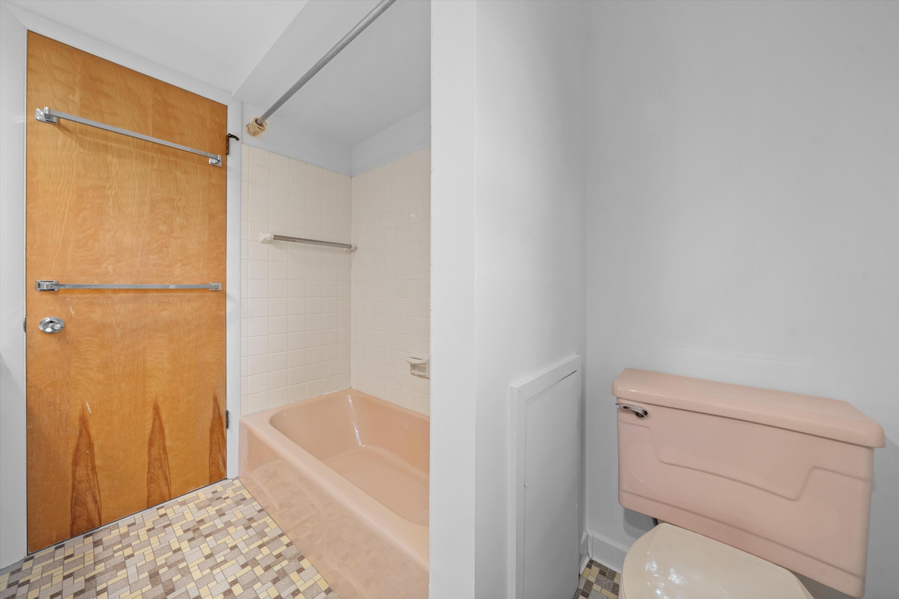 1376 Bird Road Ann Arbor, MI 48103 - Photo 47 of 66 2nd Floor Hallway Bath