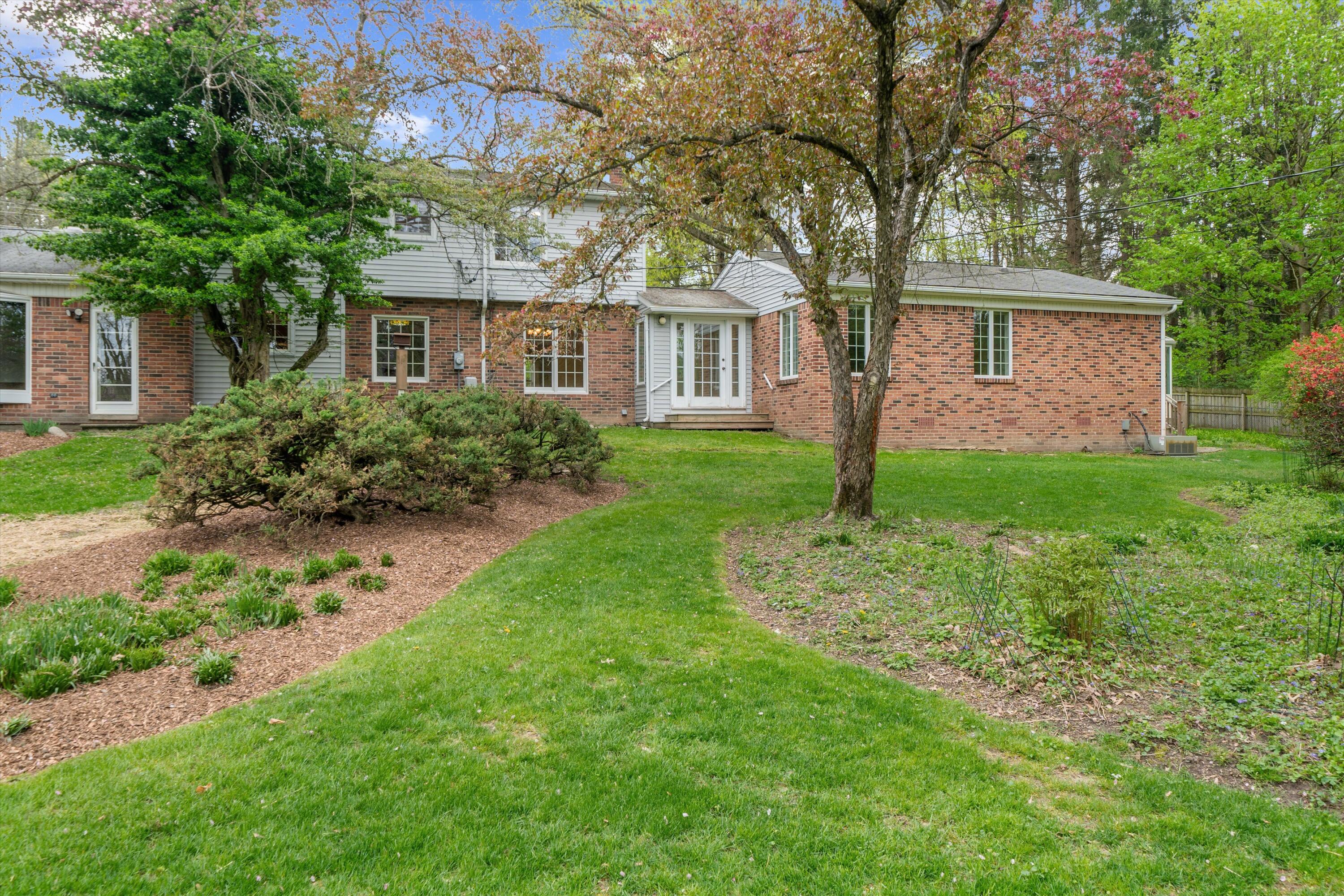 1376 Bird Road Ann Arbor, MI 48103 - Photo 62 of 66 Back