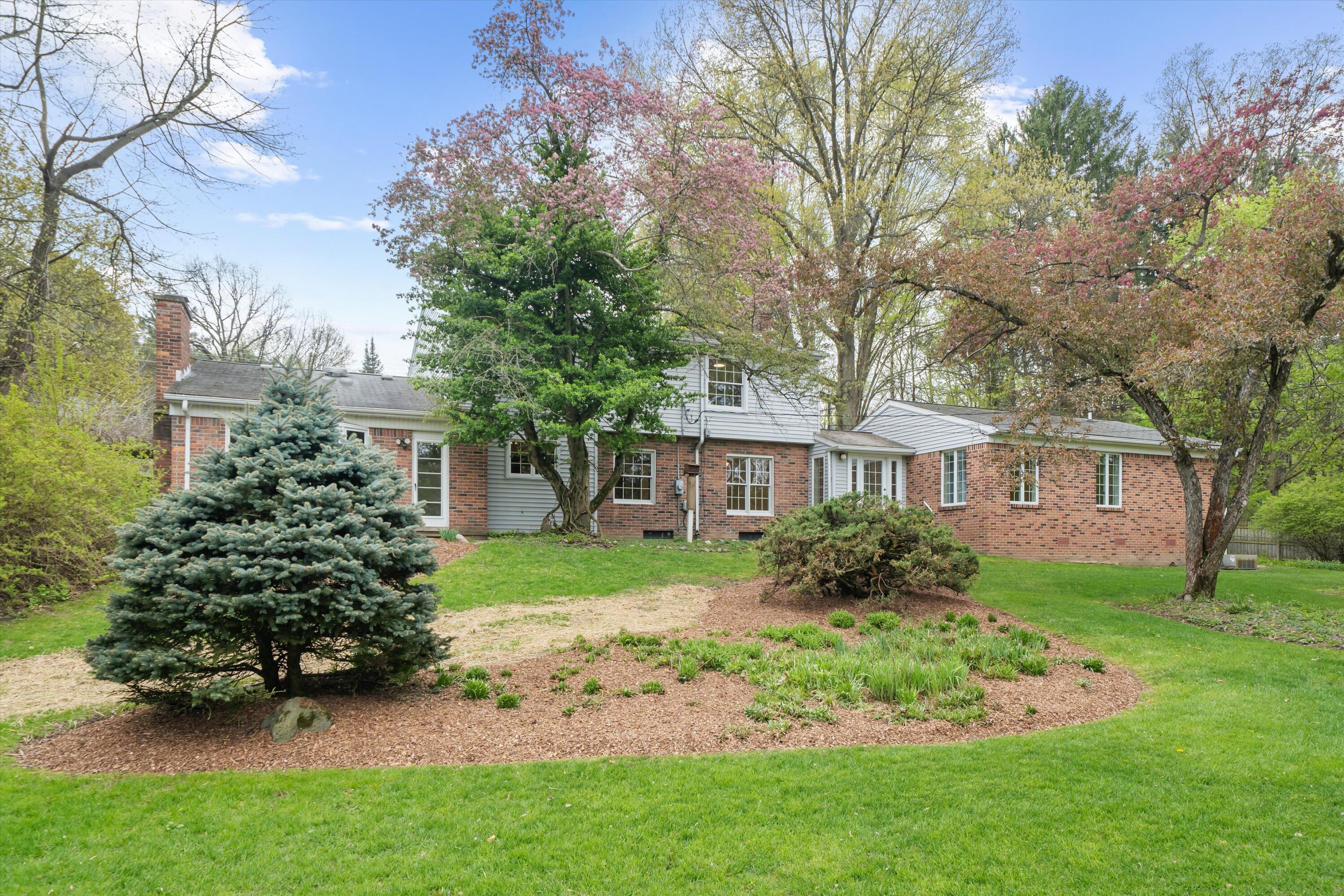 1376 Bird Road Ann Arbor, MI 48103 - Photo 63 of 66 Back