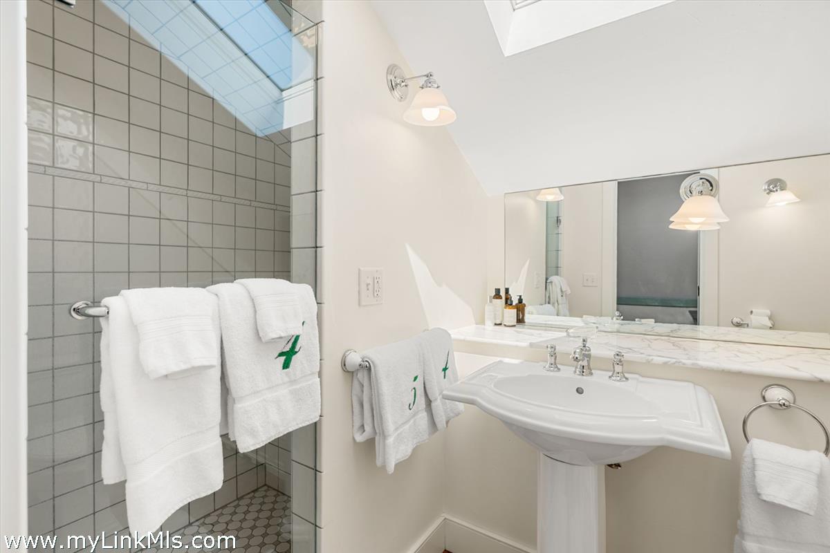 39 A Milk Street Nantucket, MA 02554 - Photo 42 of 56