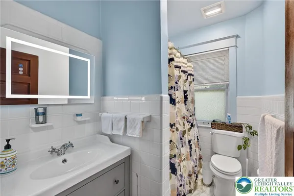 $369,900 | 4243 Main Street, Whitehall, PA 18052