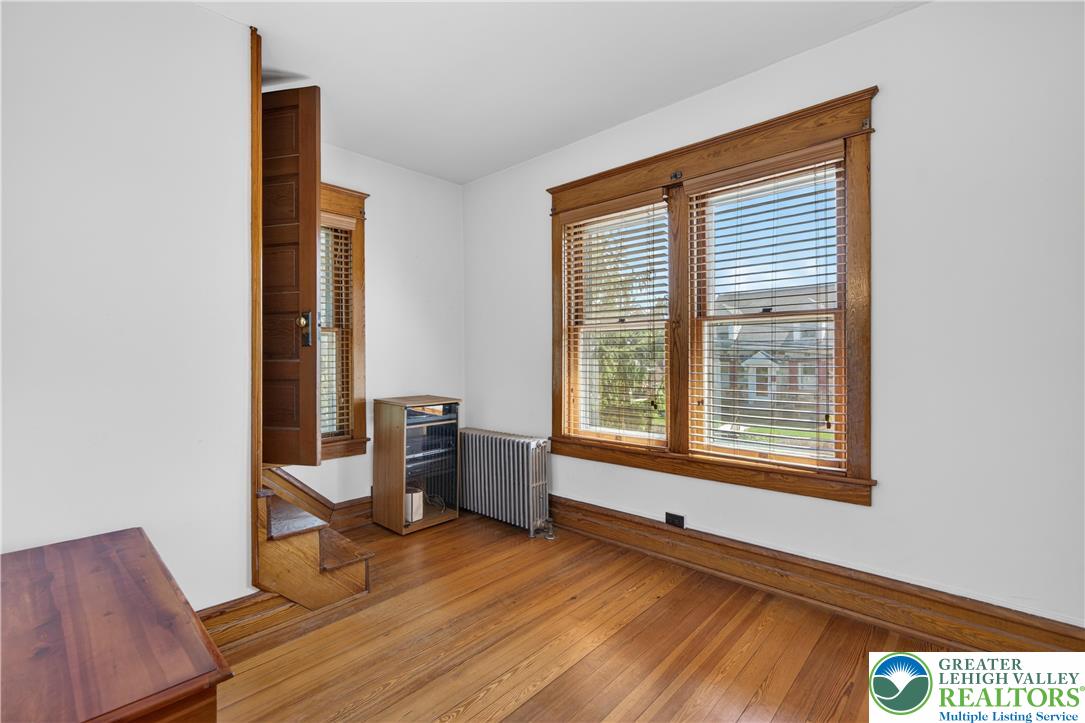 4243 Main Street Whitehall, PA 18052 - Photo 28 of 39