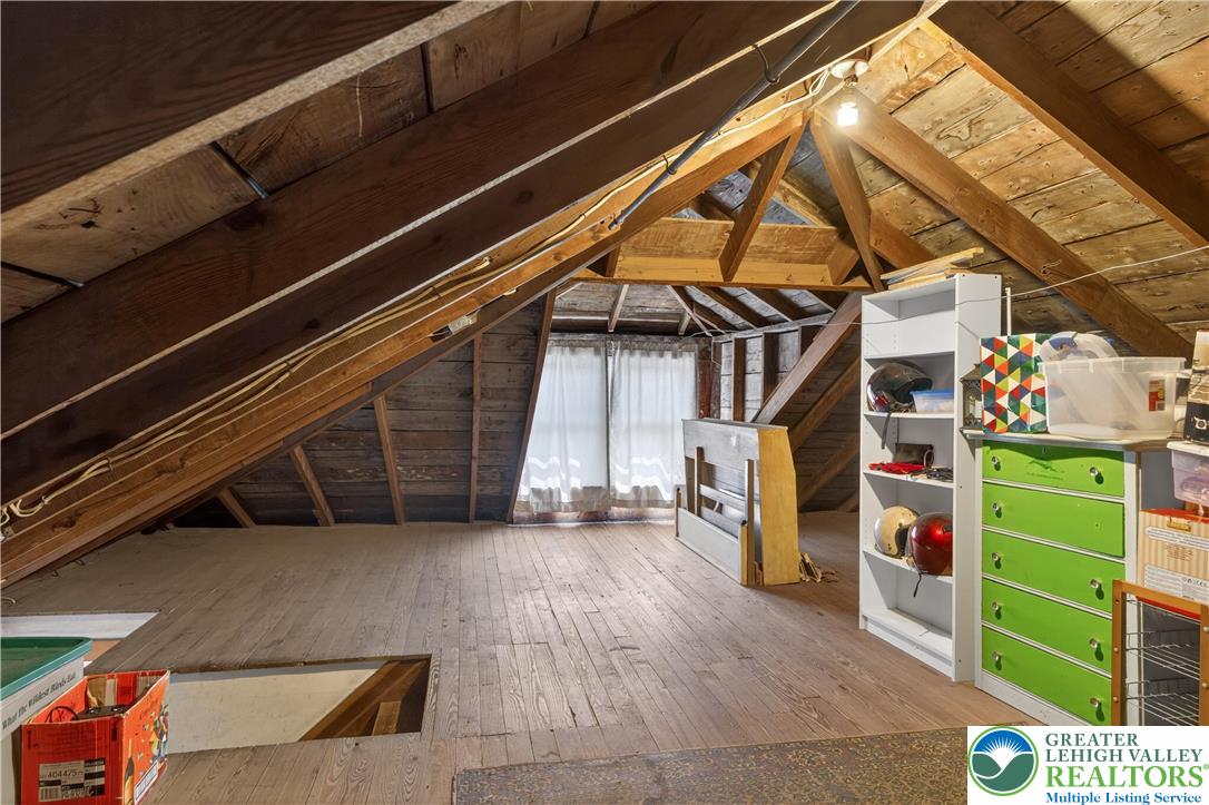 4243 Main Street Whitehall, PA 18052 - Photo 29 of 39