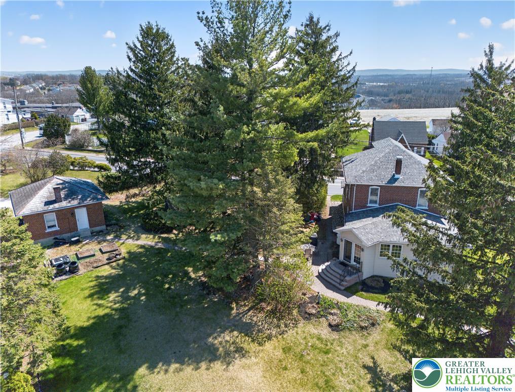 4243 Main Street Whitehall, PA 18052 - Photo 31 of 39