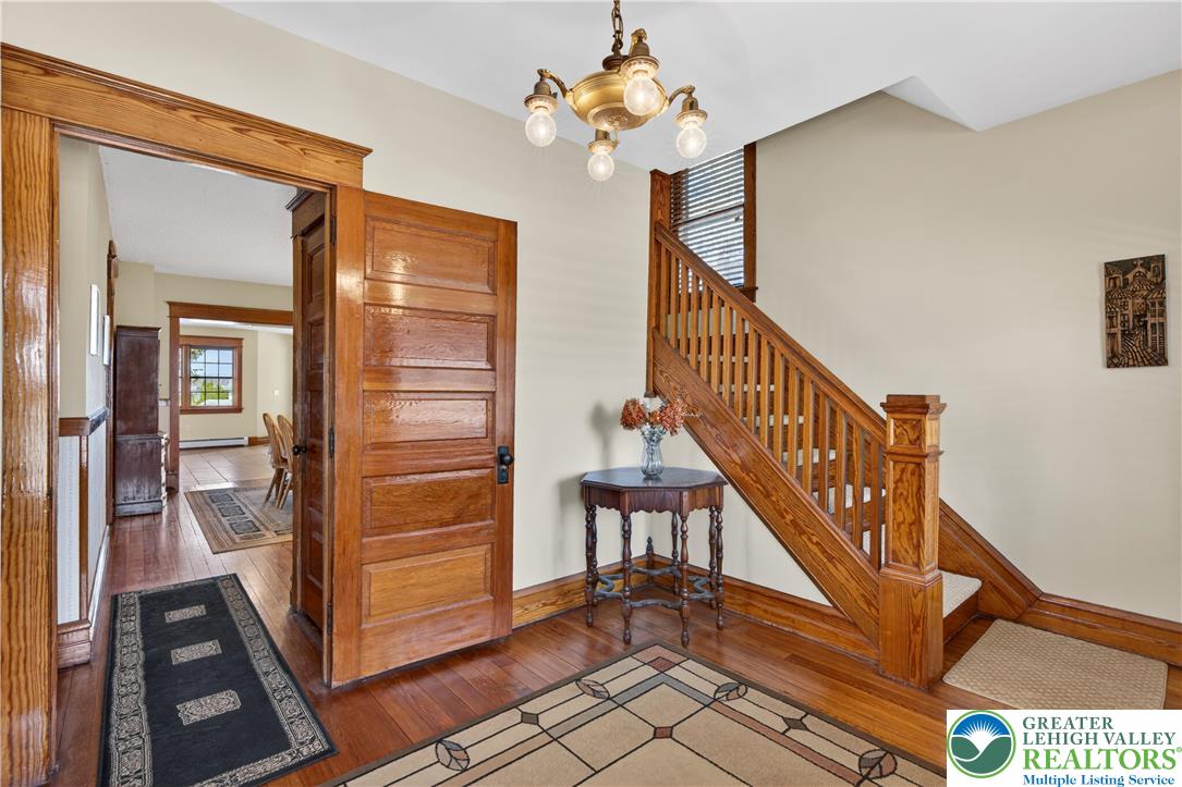 4243 Main Street Whitehall, PA 18052 - Photo 8 of 39