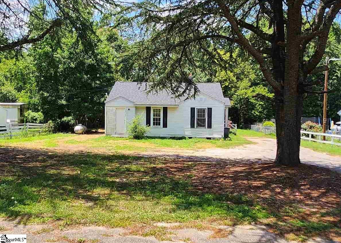 330 Donaldson Road Greenville, SC 29605 - Photo 1 of 12 Gallery Image 1