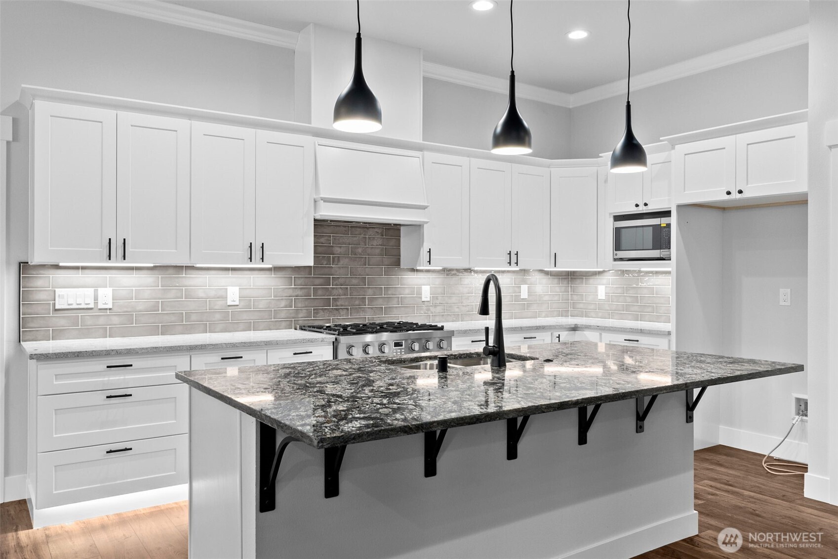 6301 Cooper Point Road Northwest Olympia, WA 98502 - Photo 7 of 24