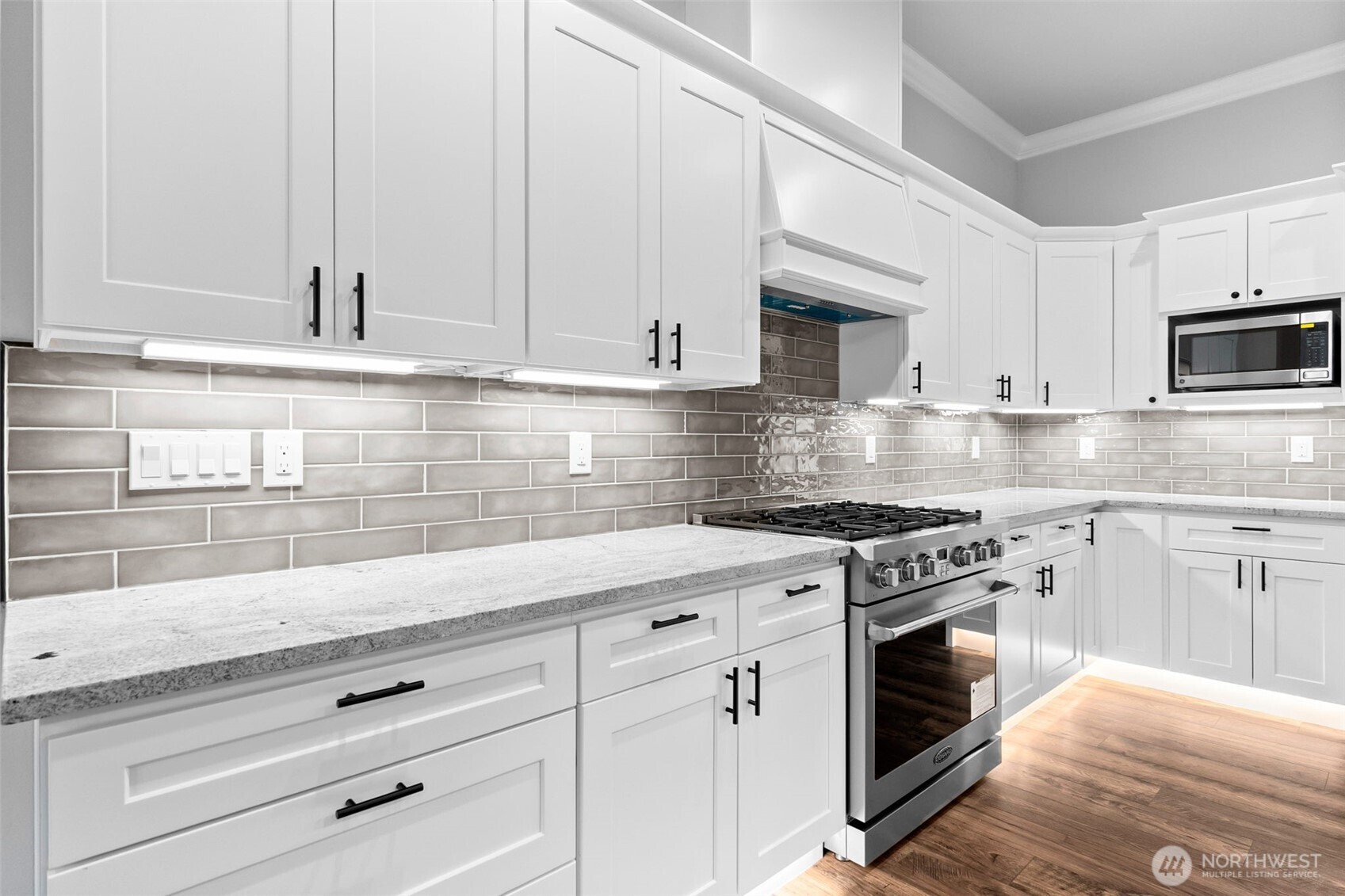 6301 Cooper Point Road Northwest Olympia, WA 98502 - Photo 9 of 24