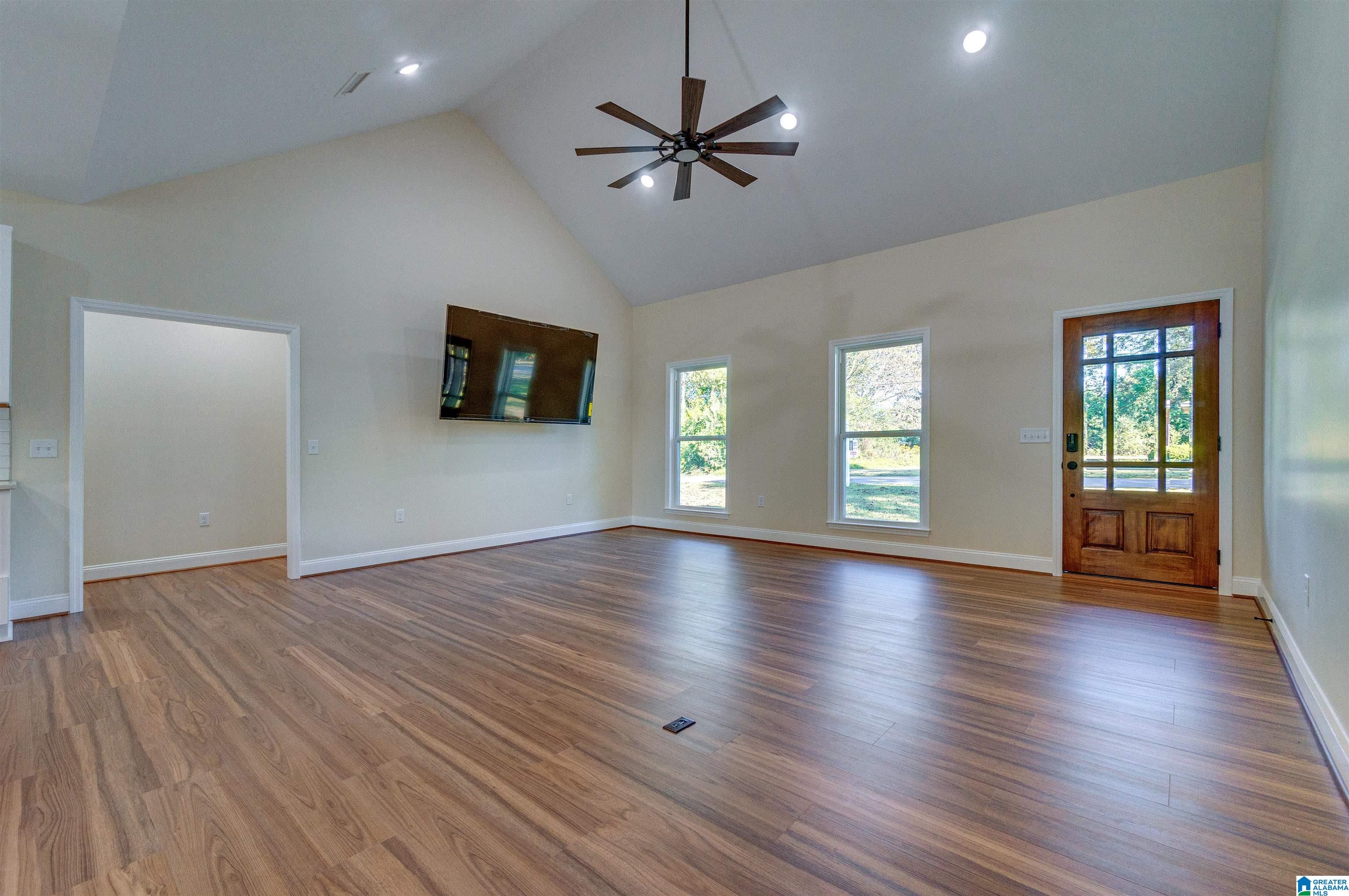 105 Barker Street Clanton, AL 35045 - Photo 10 of 61