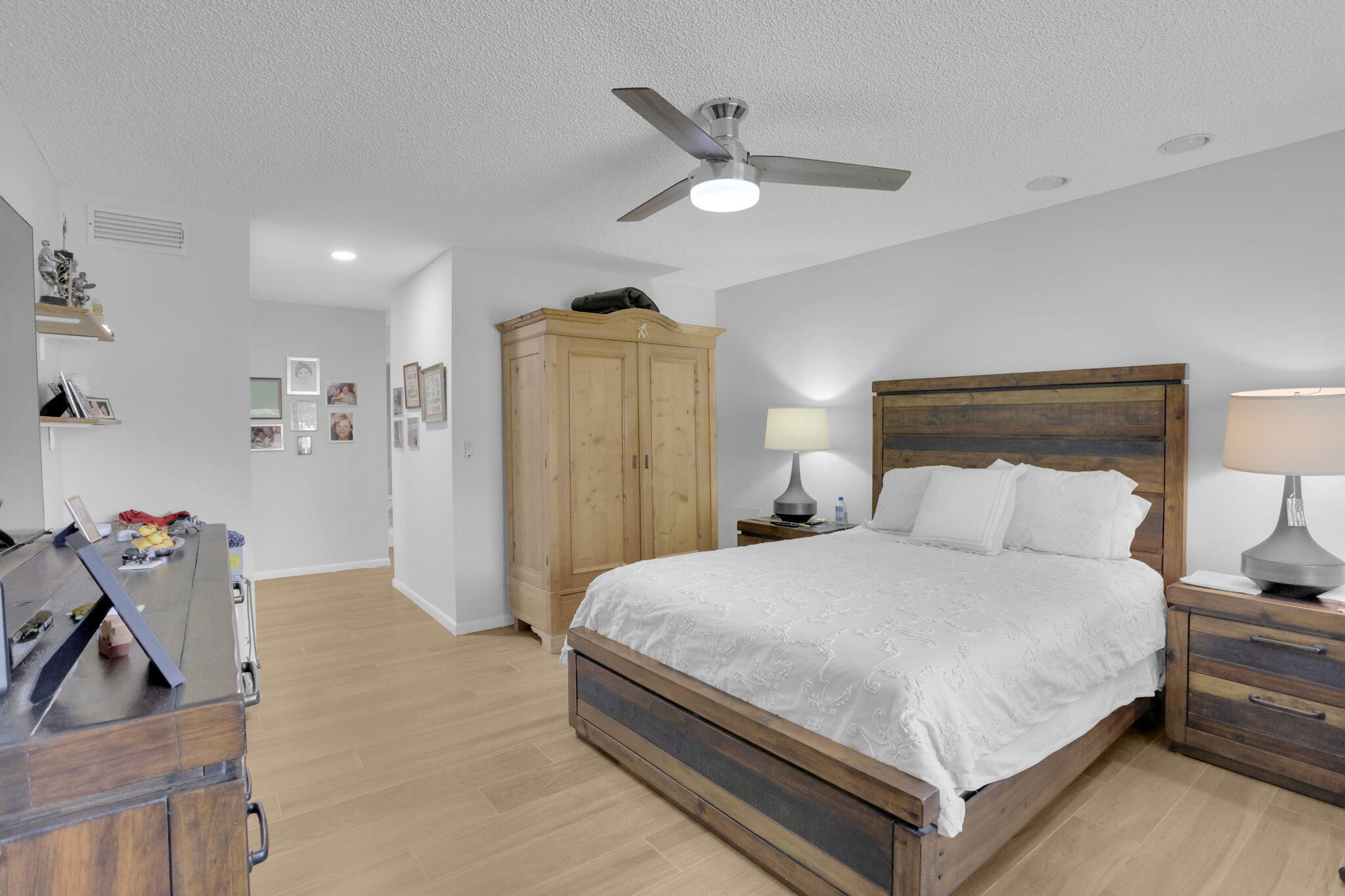 21863 Arriba Real, Unit 8J Boca Raton, FL 33433 - Photo 20 of 45 Primary Bedroom