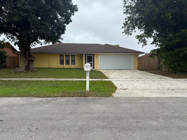 $3,000 | 122 Santiago Street, Royal Palm Beach, FL 33411