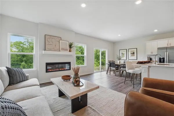 $344,990 | 2211 Creek View Lane, Raymore, MO 64083