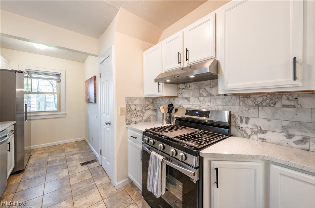 3541 Cedarbrook Road Cleveland, OH 44118 - Photo 12 of 29