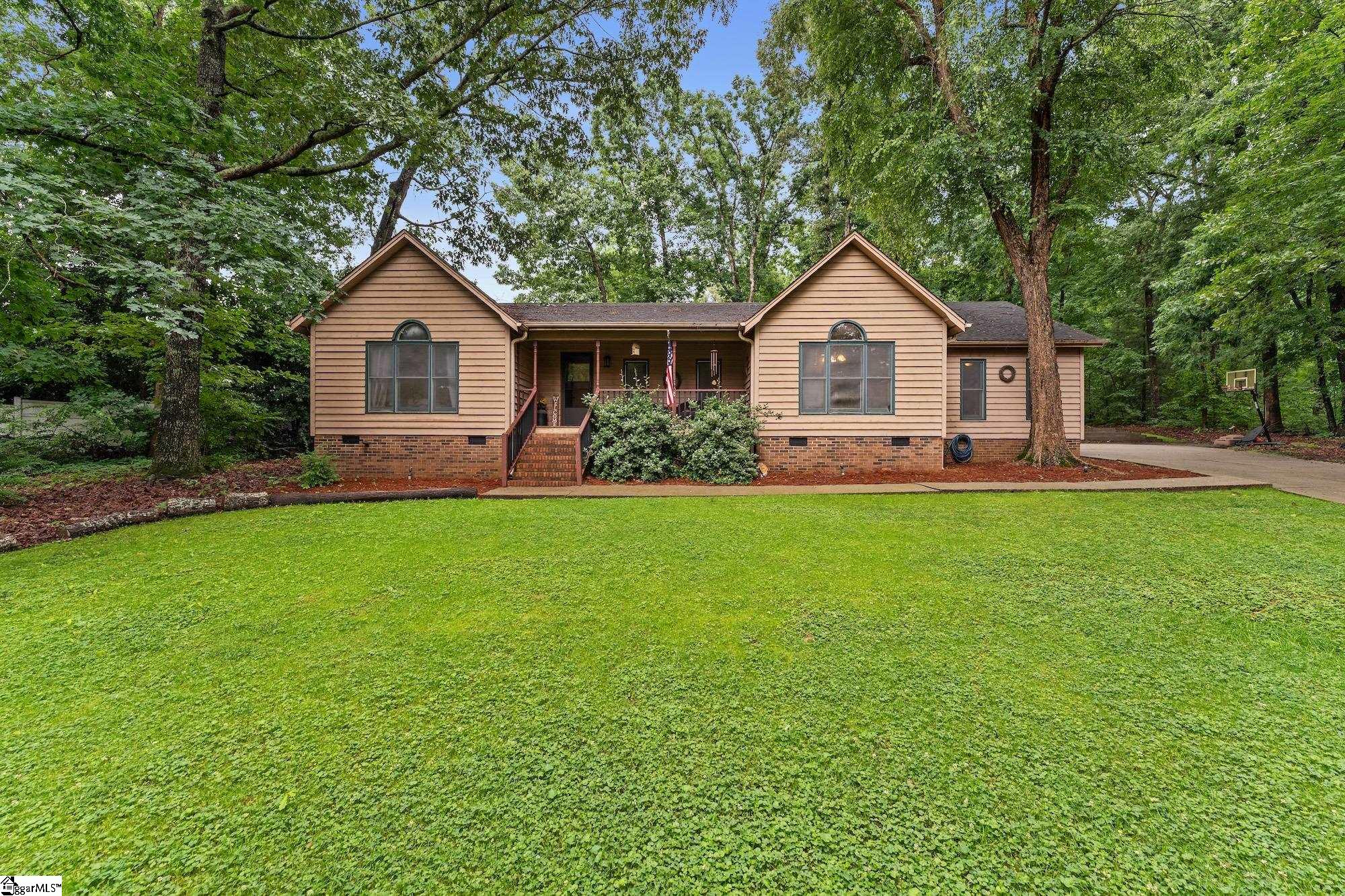 159 Plantation Drive Easley, SC 29642 - Photo 2 of 35