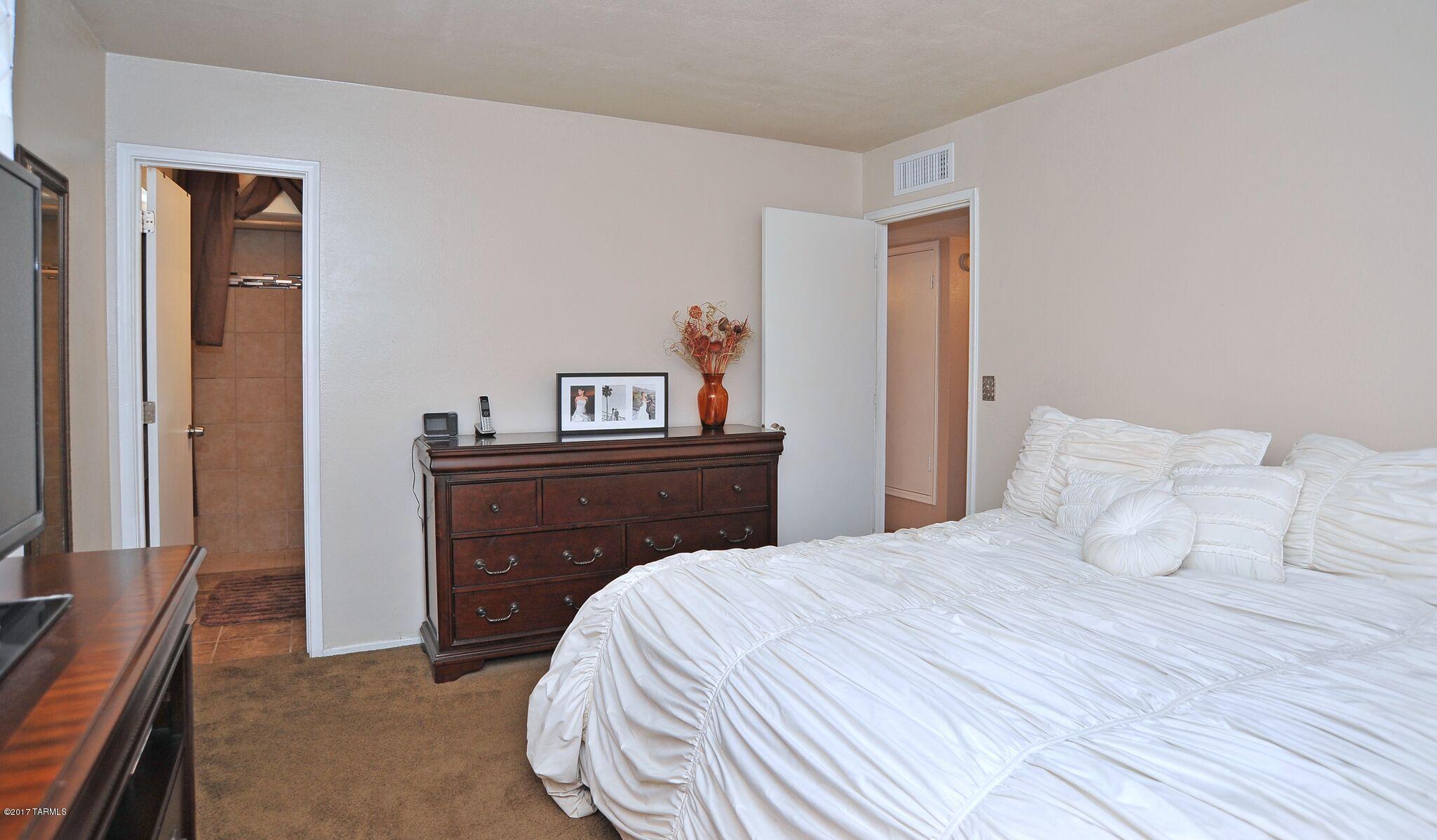 3881 West Massingale Road Tucson, AZ 85741 - Photo 13 of 17 Gallery Image 13