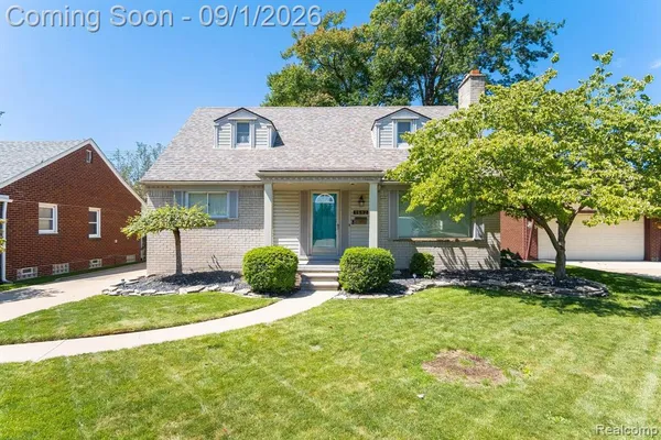 $2,700 | 1682 Sherwood Court, Dearborn, MI 48124