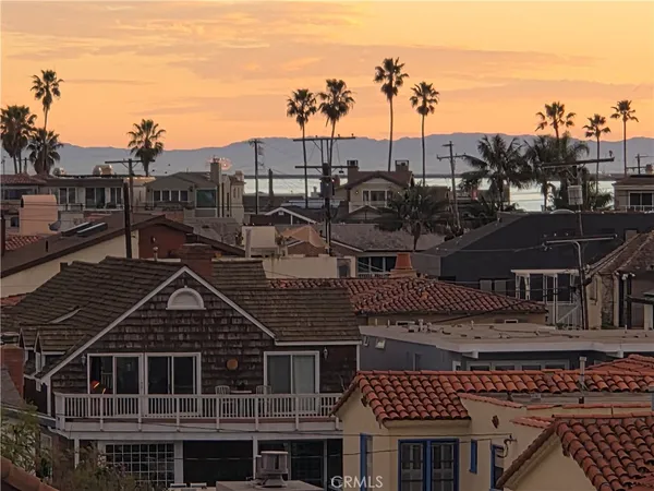 $2,699,000 | 130 Geneva Walk, Long Beach, CA 90803