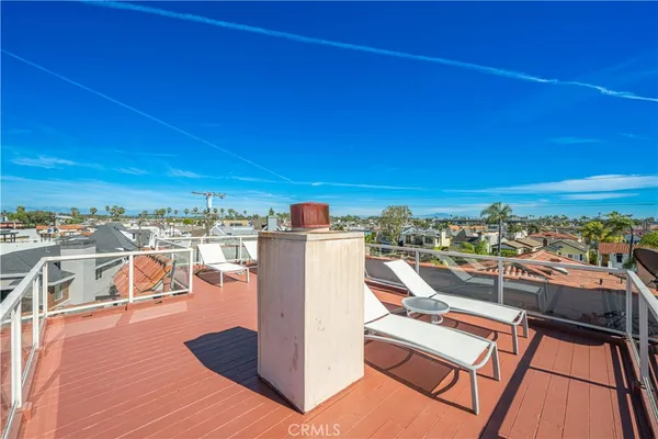 $2,699,000 | 130 Geneva Walk, Long Beach, CA 90803