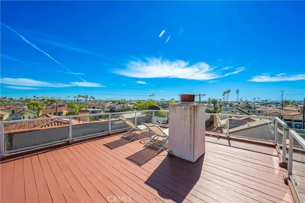 $2,699,000 | 130 Geneva Walk, Long Beach, CA 90803