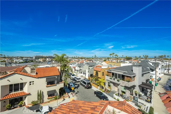 $2,699,000 | 130 Geneva Walk, Long Beach, CA 90803