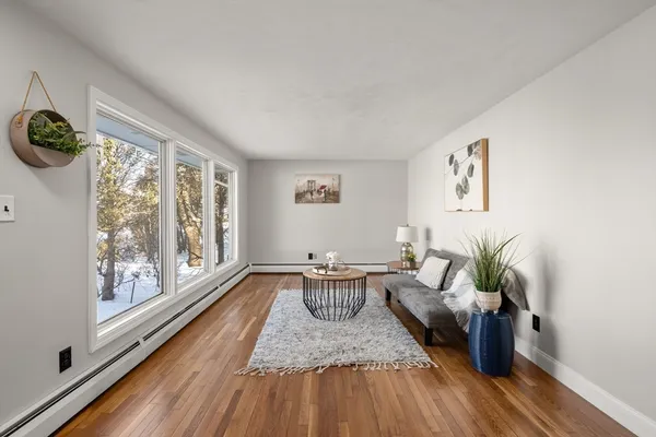 $450,000 | 6 Nathaniel Street, Worcester, MA 01604