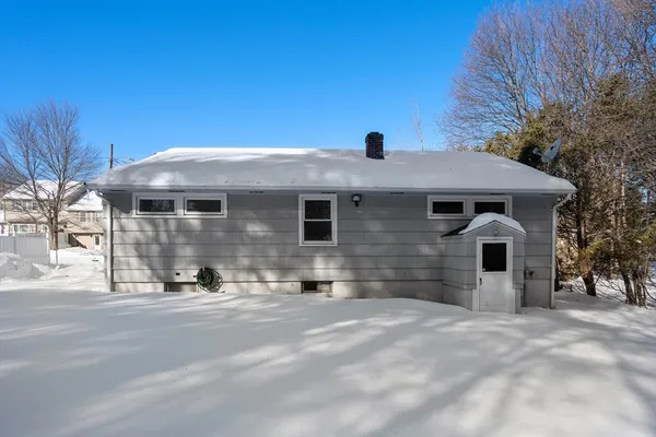 $450,000 | 6 Nathaniel Street, Worcester, MA 01604