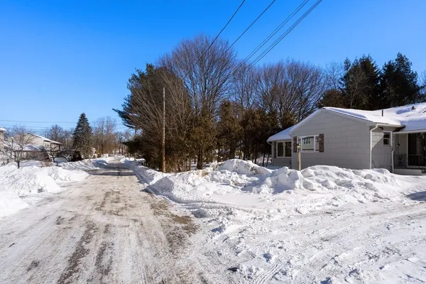 $450,000 | 6 Nathaniel Street, Worcester, MA 01604