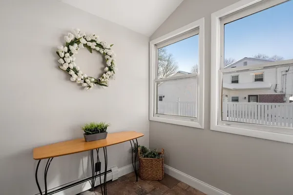 $450,000 | 6 Nathaniel Street, Worcester, MA 01604