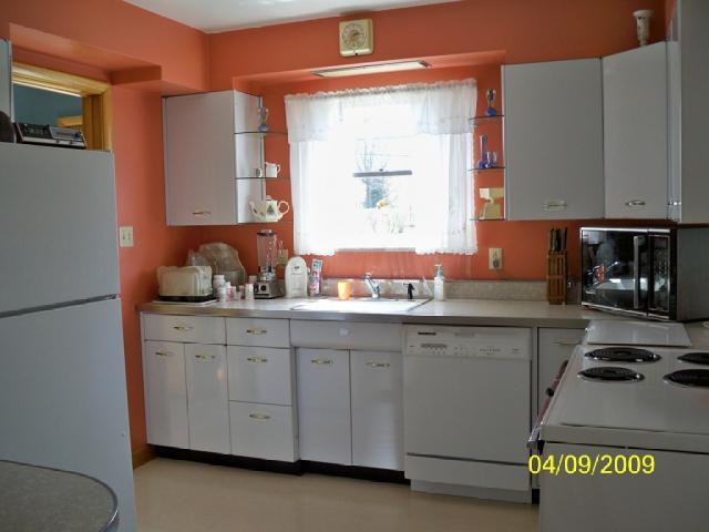 165 West Roberts Road Indianapolis, IN 46217 - Photo 3 of 10 Gallery Image 3