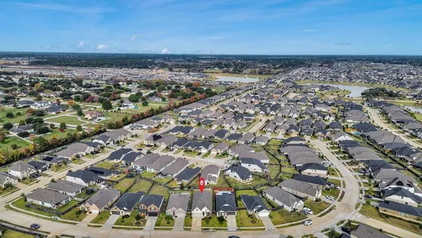 $2,600 | 19414 Trotter Cp Trail, Tomball, TX 77377