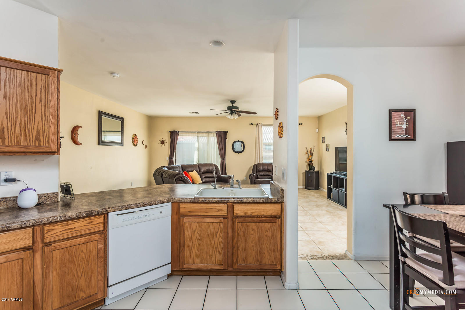 46154 West Ranch Road Maricopa, AZ 85139 - Photo 12 of 25 13 Kitchen
