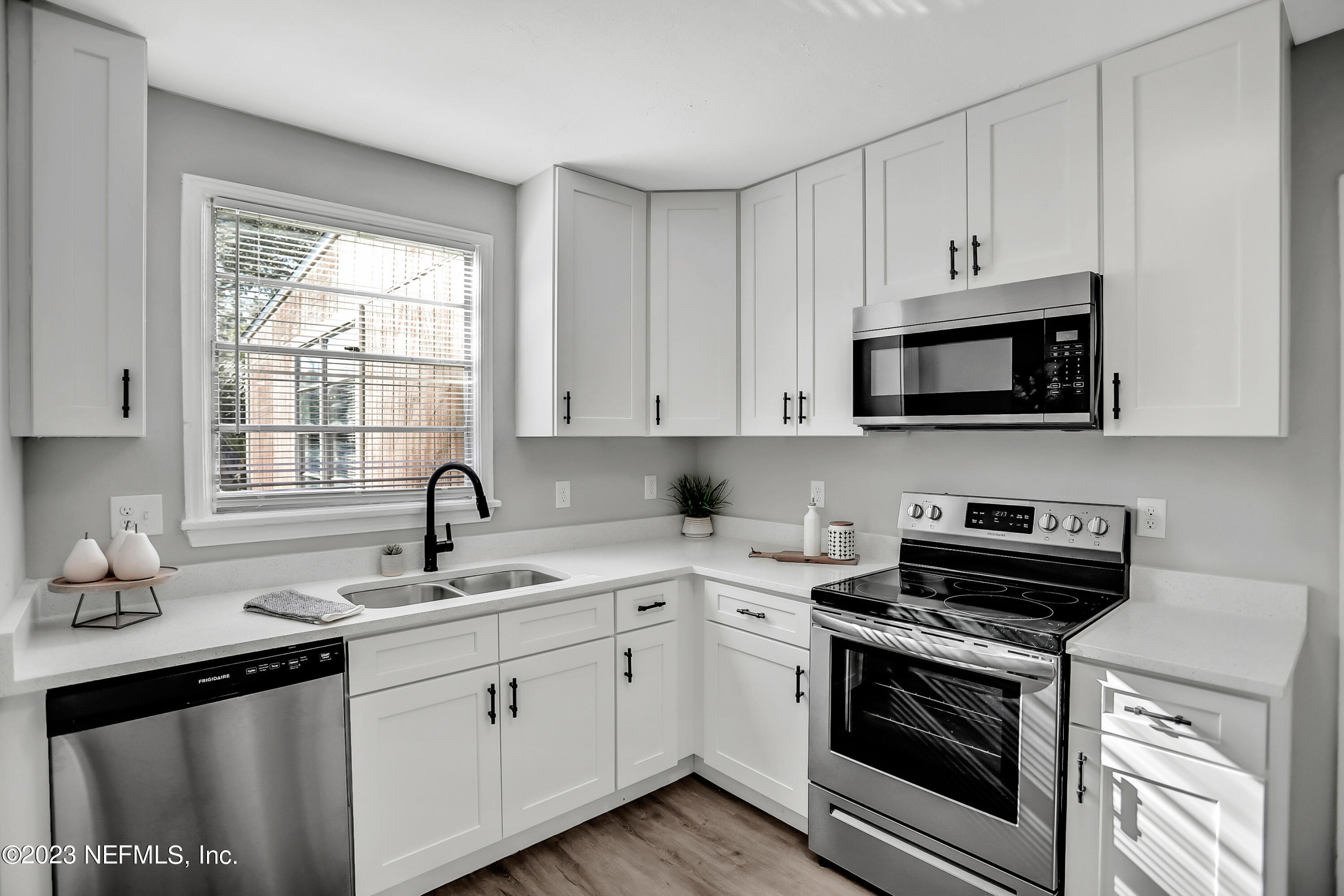 1532 Parrish Place Jacksonville, FL 32205 - Photo 13 of 32 Kitchen 3