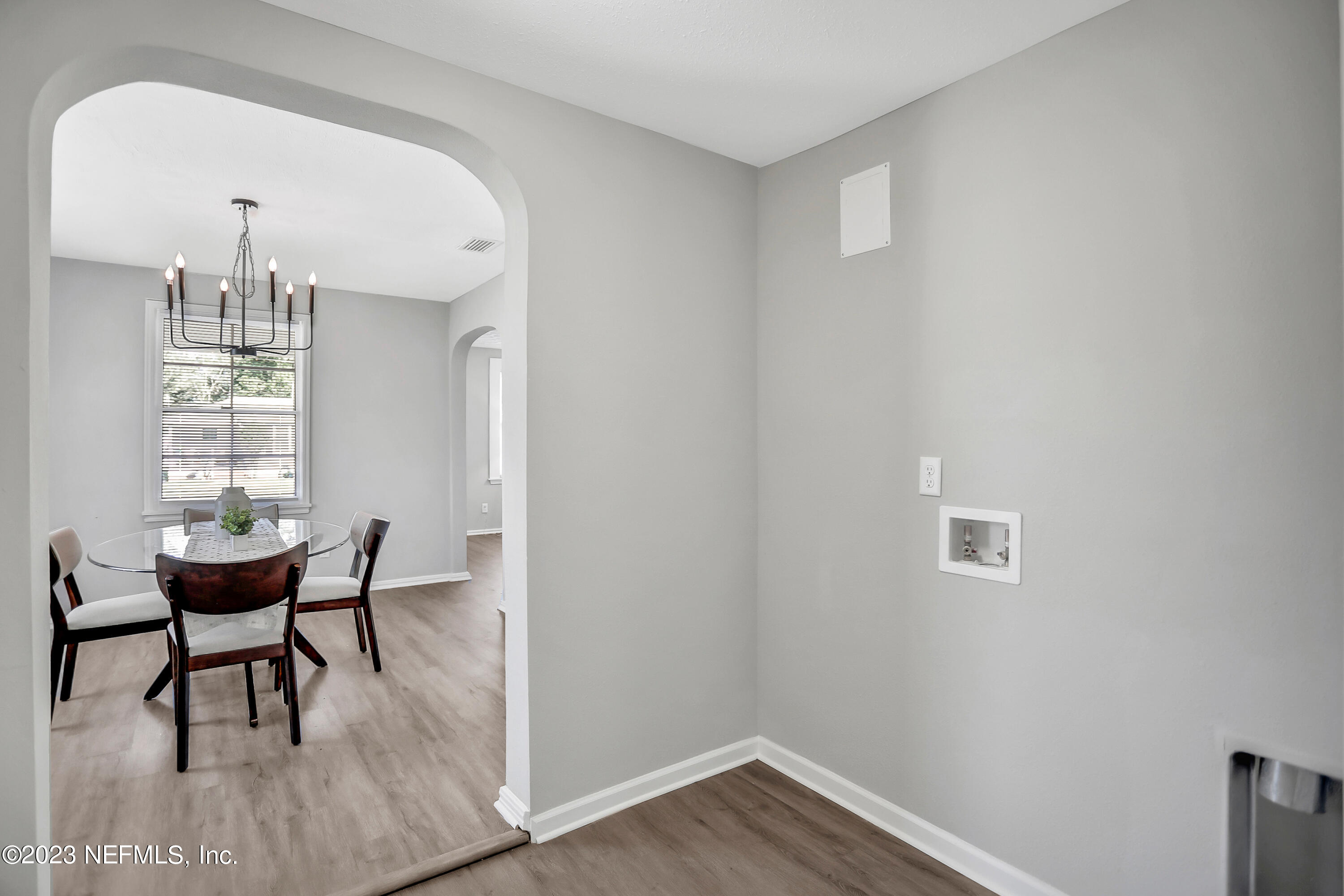 1532 Parrish Place Jacksonville, FL 32205 - Photo 15 of 32 Laundry into Dining