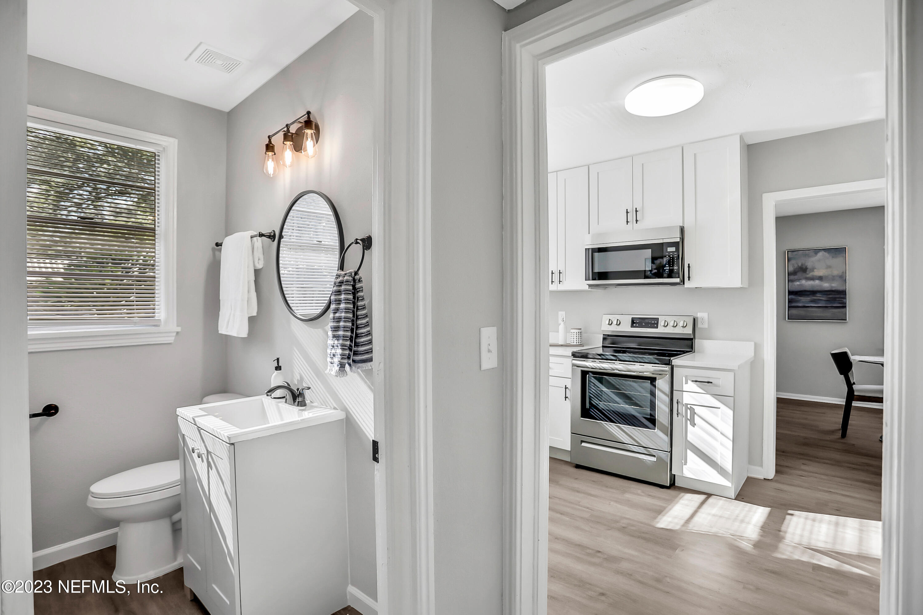 1532 Parrish Place Jacksonville, FL 32205 - Photo 24 of 32 Hall Bath