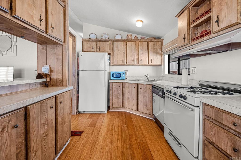 212 Mockingbird Lane Oceanside, CA 92057 - Photo 8 of 21