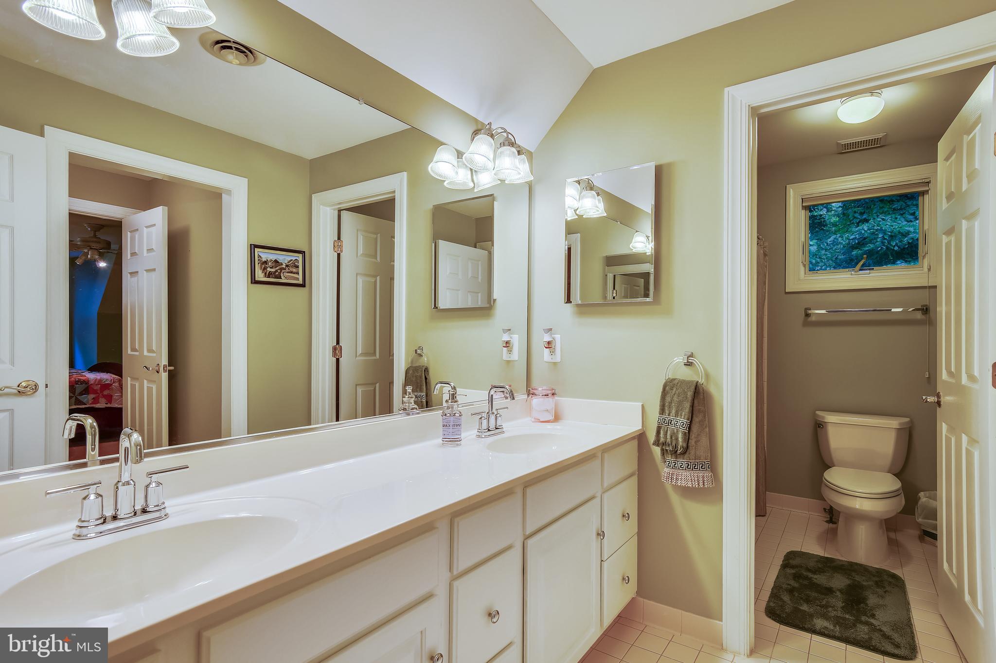 54 Colony Crossing Edgewater, MD 21037 - Photo 33 of 49 Full Bathroom for Upper Level bedrooms