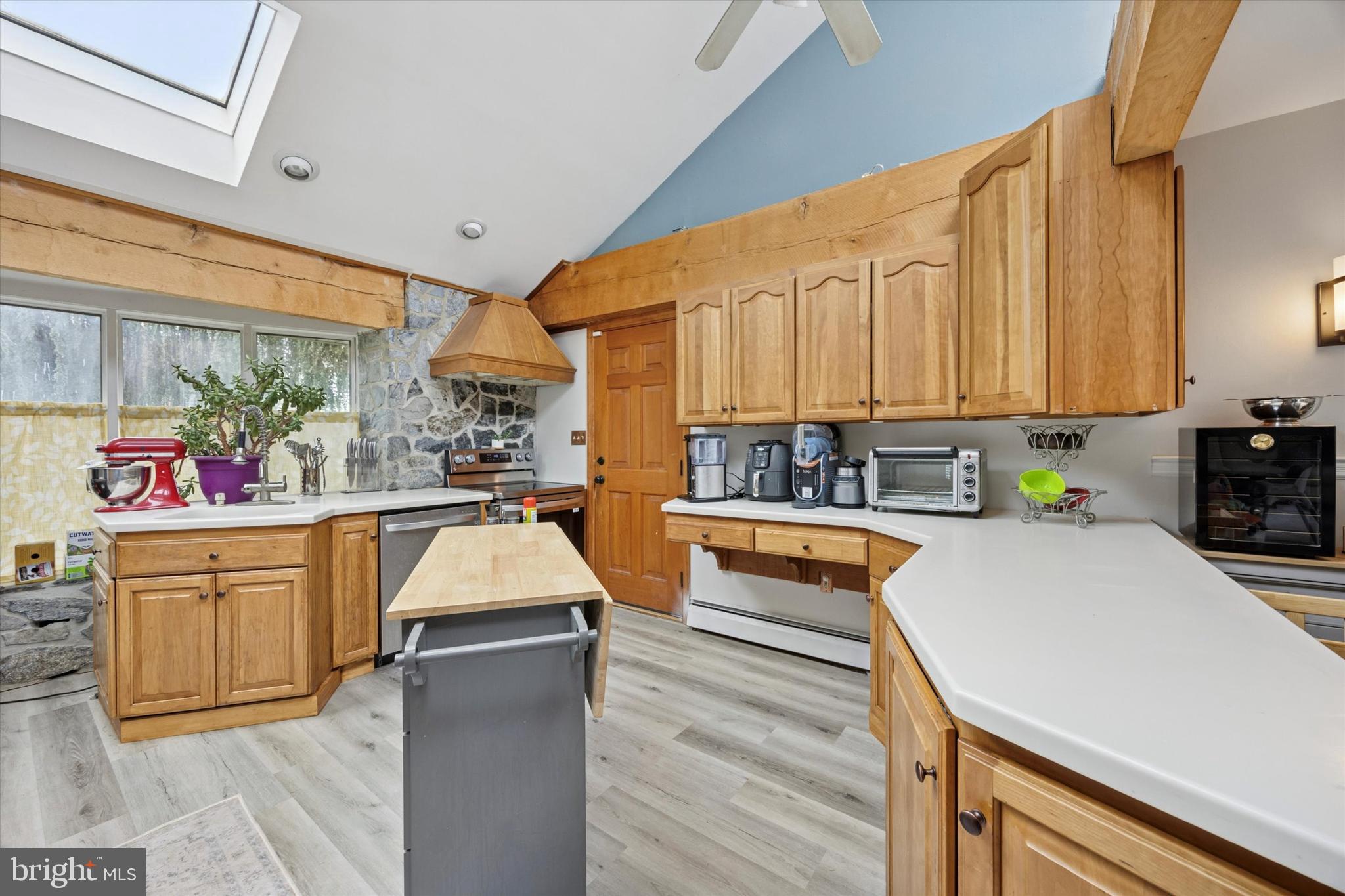39 Smoketree Road Levittown, PA 19056 - Photo 8 of 24 Kitchen