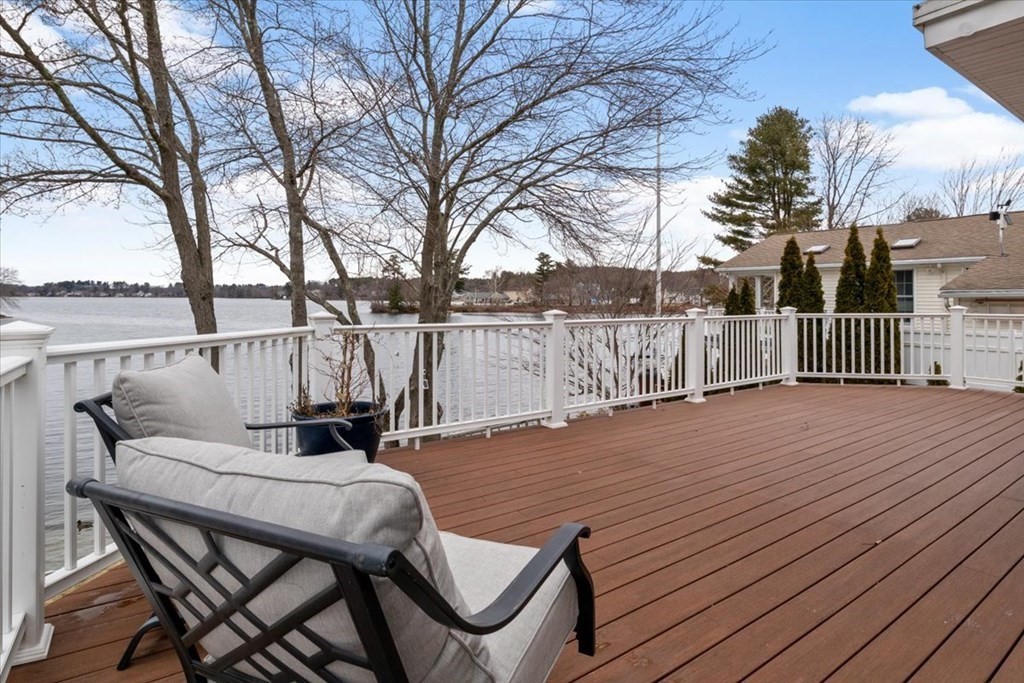 20 Bates Point Road Webster, MA 01570 - Photo 23 of 32